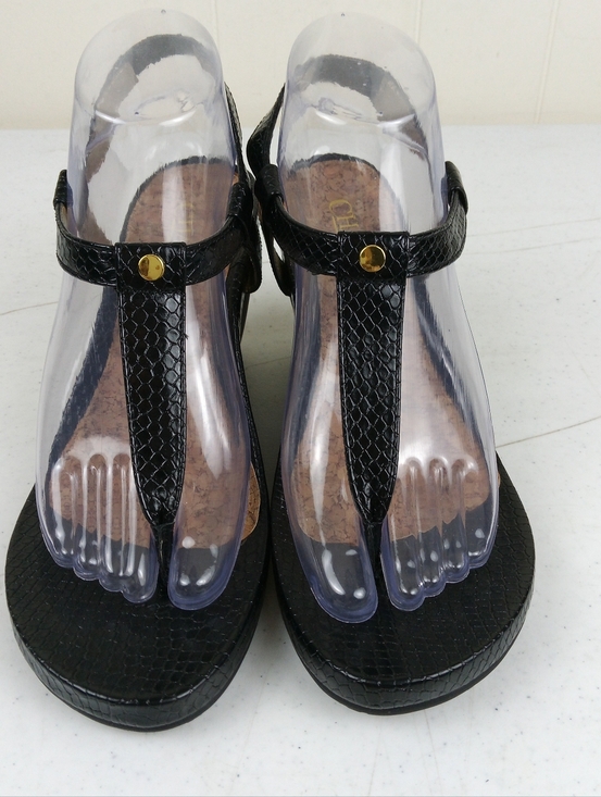 Women's Black Wedge Thong Sandals Size 8.5 Faux Leather Cork Footbed - Picture 4 of 11